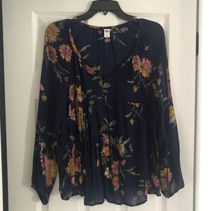 Old Navy Blouse 🎉